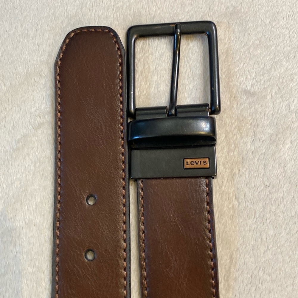 Levi’s brown/black reversible men’s belt Sz M 34-36